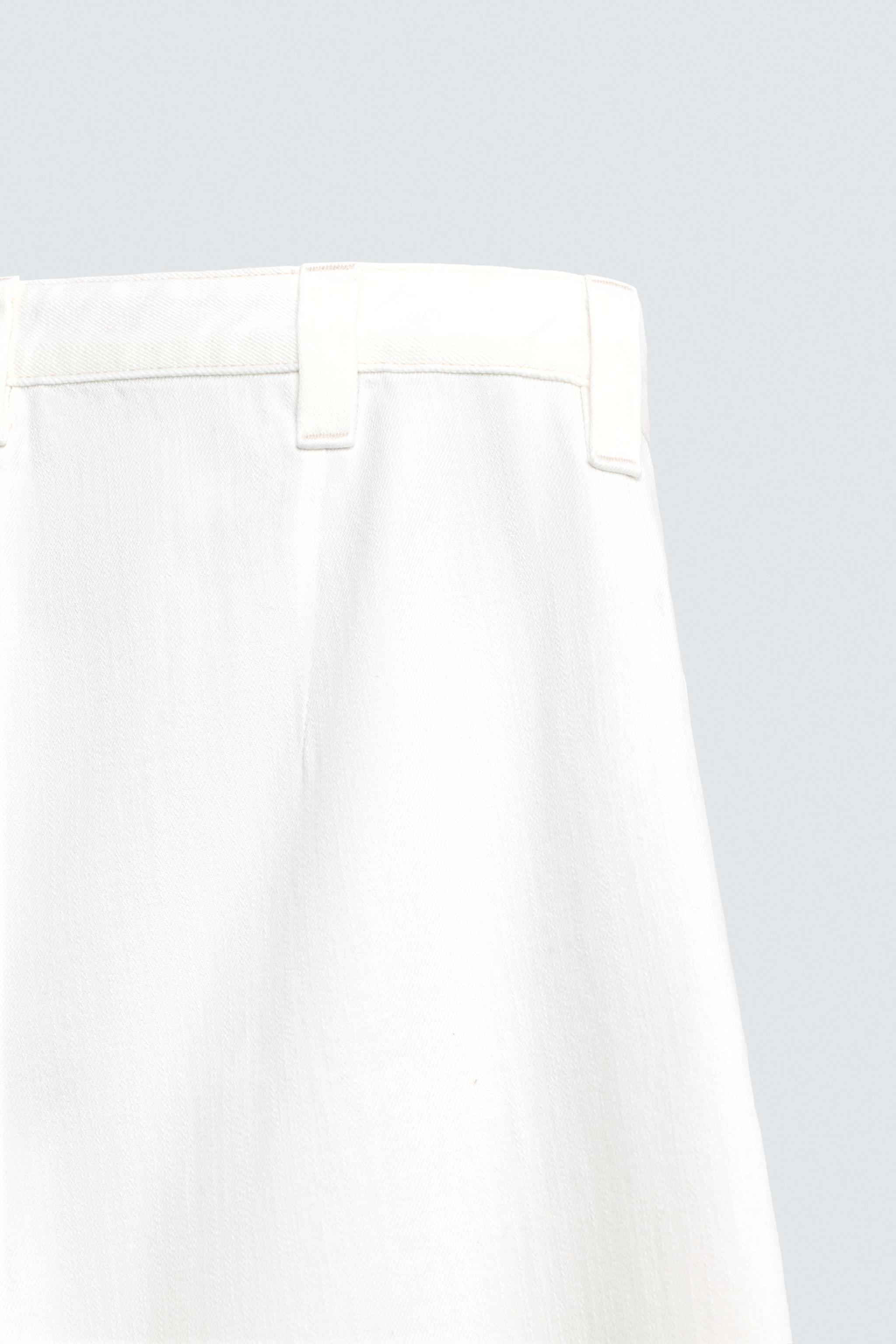 PLEATED BARREL FIT DENIM CHINO PANTS